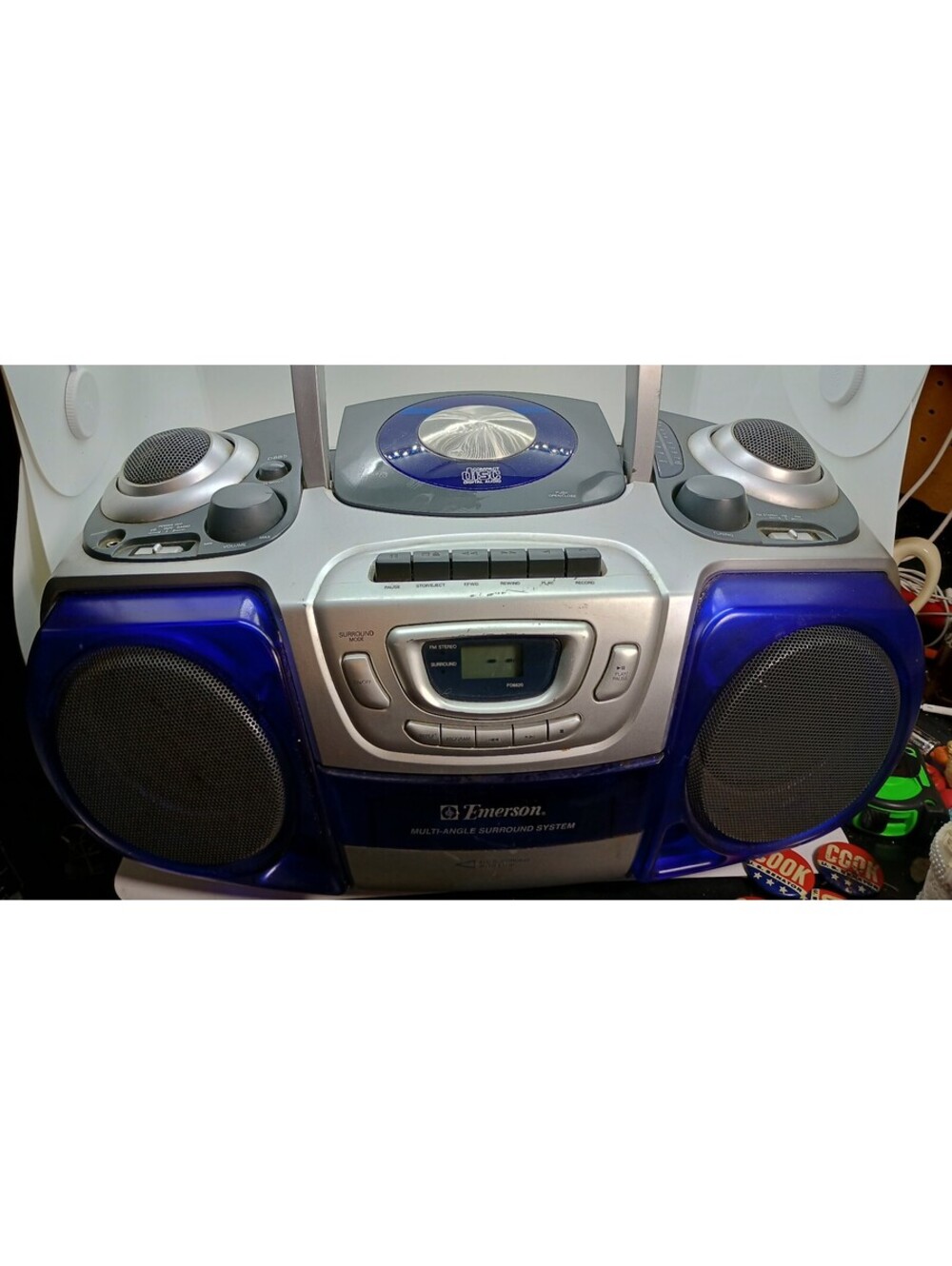Emerson PD6620 Boombox CD/Cassette AM/FM Blue Silver – Powers On Battery Tested